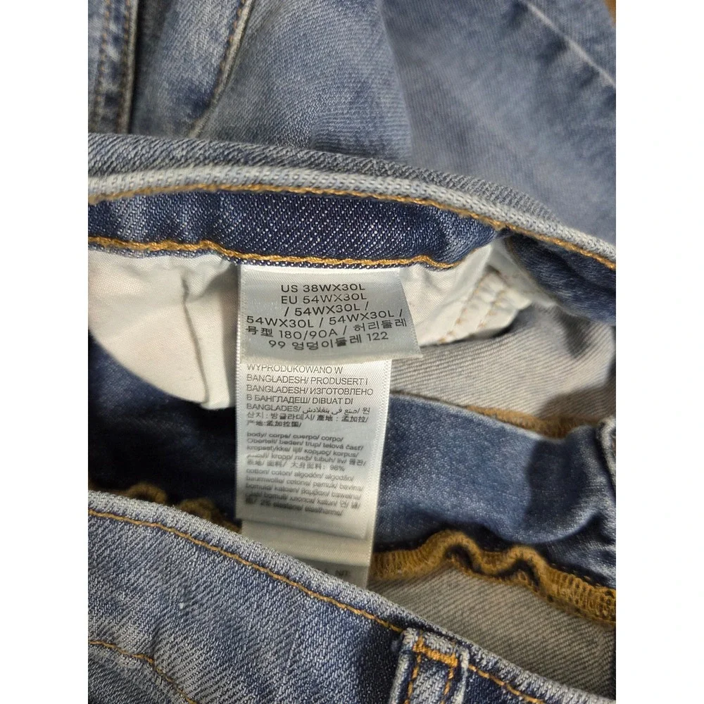 Calvin Klein Relaxed Straight Jeans Mens 38x30 Medium Wash Blue Denim CK Logo